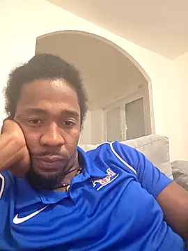 Snapshot of cracha chatting on 24, 10, 2025 cracha online show from 24, 10, 2025