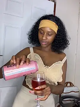 Snapshot of Sirah1 chatting on 20, 11, 2025 Sirah1 online show from 20, 11, 2025