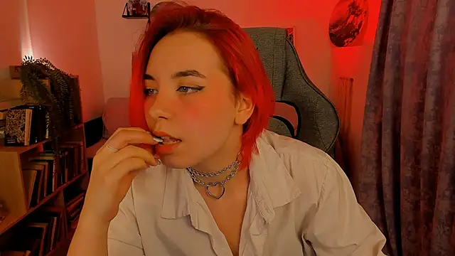 MarcelineChi online show from 15, 12, 2025