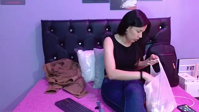 Snapshot of Jazmin_ny chatting on 21, 10, 2025 Jazmin ny online show from 21, 10, 2025