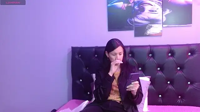 Snapshot of Jazmin_ny chatting on 25, 10, 2025 Jazmin ny online show from 25, 10, 2025