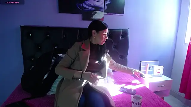 Snapshot of Jazmin_ny chatting on 25, 11, 2025 Jazmin ny online show from 25, 11, 2025