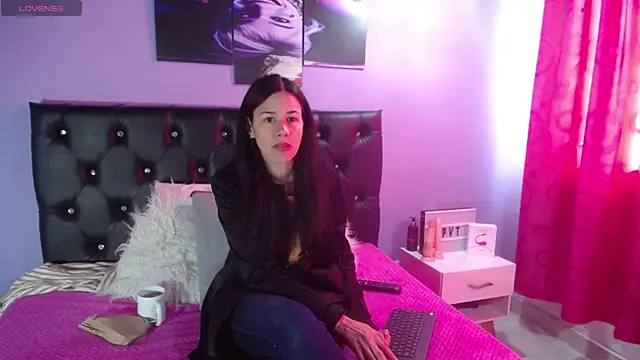 Snapshot of Jazmin_ny chatting on 29, 11, 2025 Jazmin ny online show from 29, 11, 2025