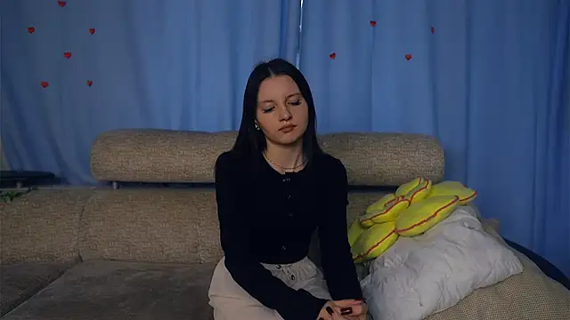 JanellHousen online show from 6, 10, 2025