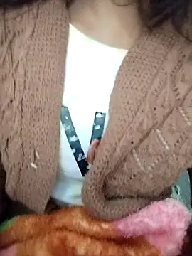 Snapshot of PEEHU-50 chatting on 18, 12, 2025 PEEHU-50 online show from 18, 12, 2025