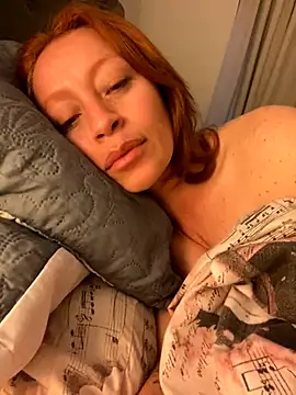 LucianaWainN online show from 10, 10, 2025