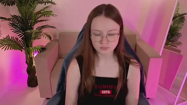 SirenaBlessing online show from 3, 10, 2025