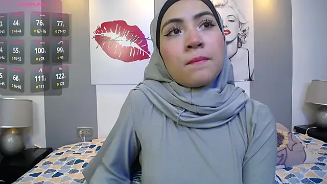 Snapshot of Neesha__ chatting on 28, 10, 2025 Neesha online show from 28, 10, 2025