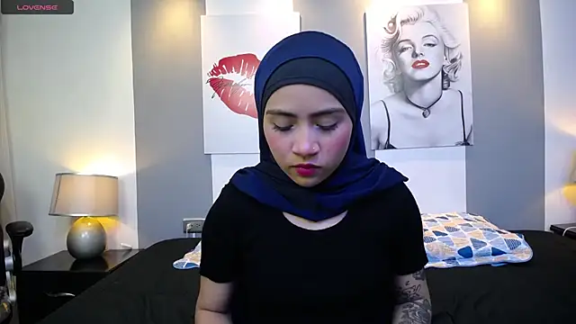 Snapshot of Neesha__ chatting on 1, 11, 2025 Neesha online show from 1, 11, 2025