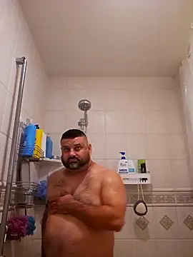 Snapshot of Roddog18 chatting on 15, 11, 2025 Roddog18 online show from 15, 11, 2025