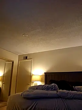 Snapshot of Roddog18 chatting on 22, 11, 2025 Roddog18 online show from 22, 11, 2025