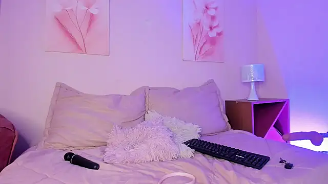 Nikolbrice online show from 12, 11, 2025