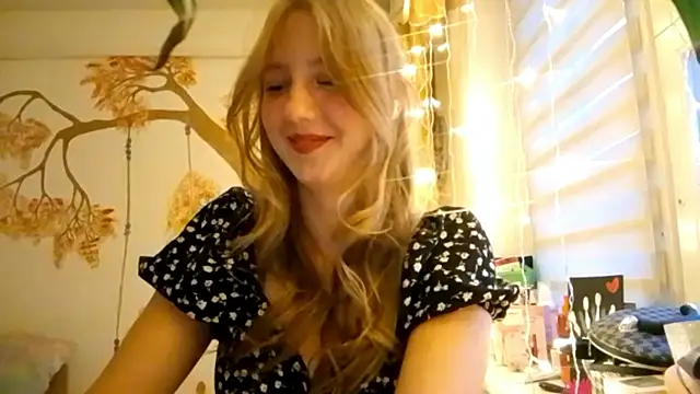 CarynFlaryn online show from 15, 10, 2025