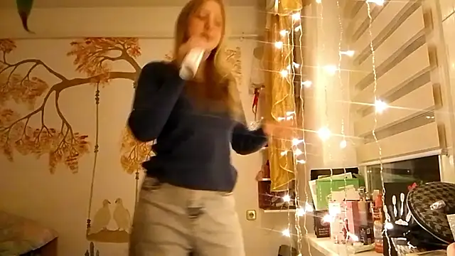 CarynFlaryn online show from 15, 10, 2025