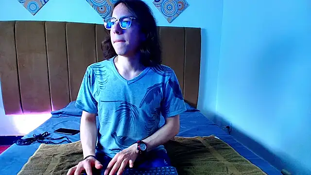 SnowyX  online show from 20, 10, 2025