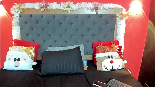 Xiomara Stwart online show from 26, 11, 2025