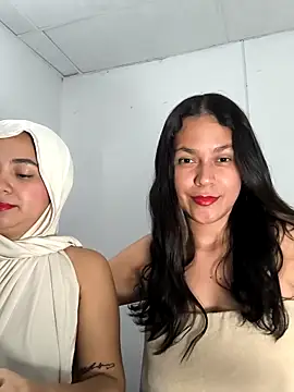 Snapshot of Nadia_hasbun chatting on 26, 11, 2025 Nadia hasbun online show from 26, 11, 2025