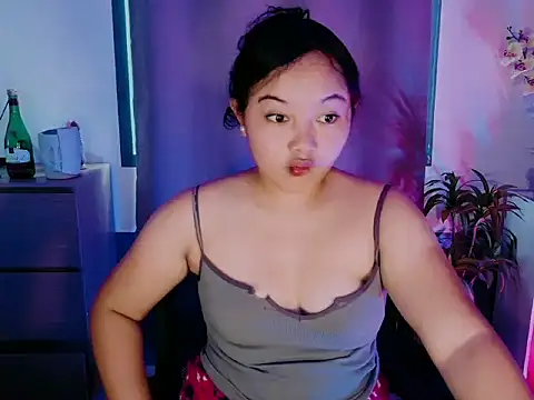 UrFavouriteCravings online show from 6, 4, 2026