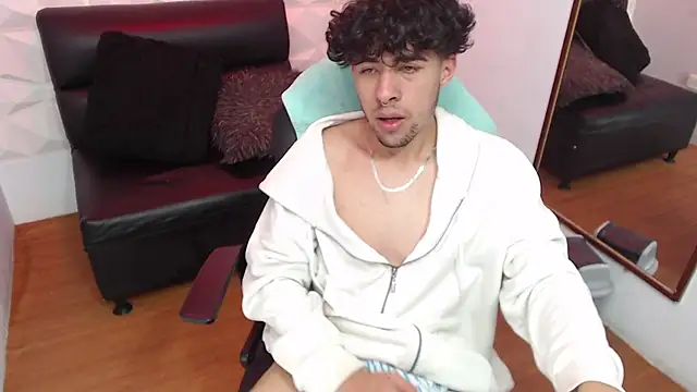 Liil boy online show from 11, 11, 2025