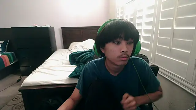 youngasianboy2007 online show from 16, 12, 2025