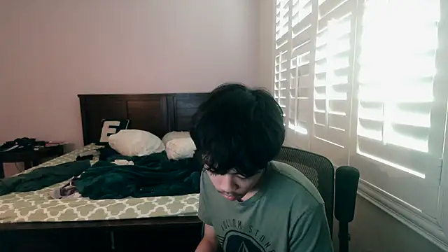 youngasianboy2007 online show from 20, 4, 2026