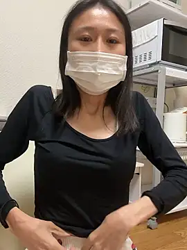 Snapshot of mia2_jp chatting on 4, 11, 2025 mia2 jp online show from 4, 11, 2025