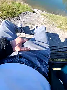 rezzzze online show from 2, 4, 2026