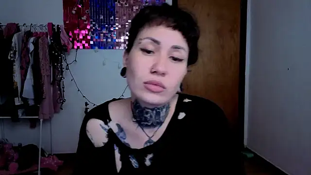 Senorita  Dakota online show from 13, 11, 2025