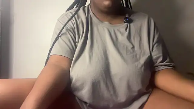 nanaisbackk online show from 25, 10, 2025