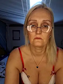 Snapshot of Jenny_Blum chatting on 3, 12, 2025 Jenny Blum online show from 3, 12, 2025