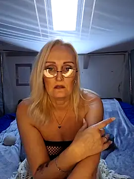 Snapshot of Jenny_Blum chatting on 5, 12, 2025 Jenny Blum online show from 5, 12, 2025