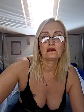 Snapshot of Jenny_Blum chatting on 16, 12, 2025 Jenny Blum online show from 16, 12, 2025