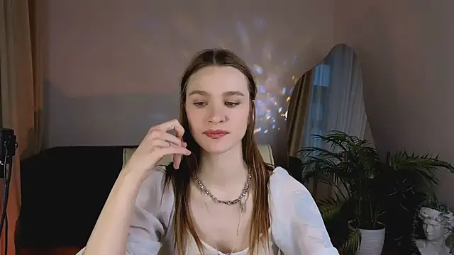 Snapshot of PollyMayer chatting on 2, 10, 2025 PollyMayer online show from 2, 10, 2025