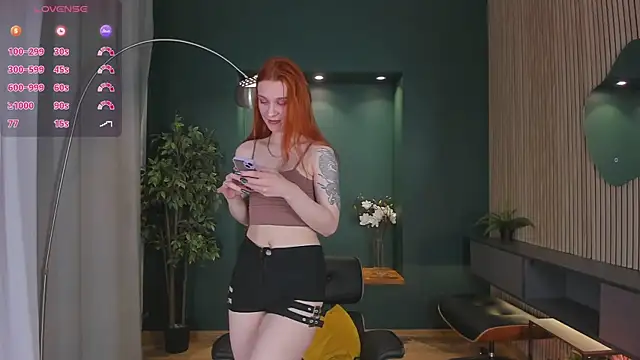 Snapshot of PollyMayer chatting on 8, 7, 2026 PollyMayer online show from 8, 7, 2026