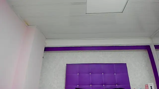 LeaMoreau22 online show from 24, 10, 2025