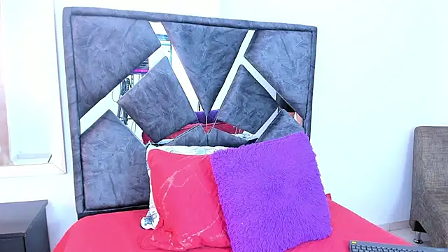 mia fox4 online show from 1, 12, 2025