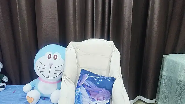 kindbee online show from 2, 12, 2025