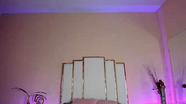 AnnaSwift  online show from 8, 11, 2025