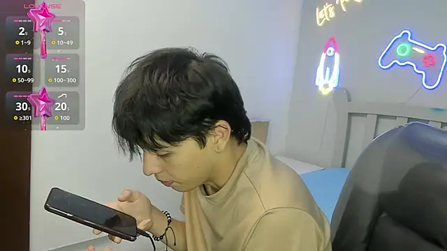 StiwenTwink online show from 19, 12, 2025