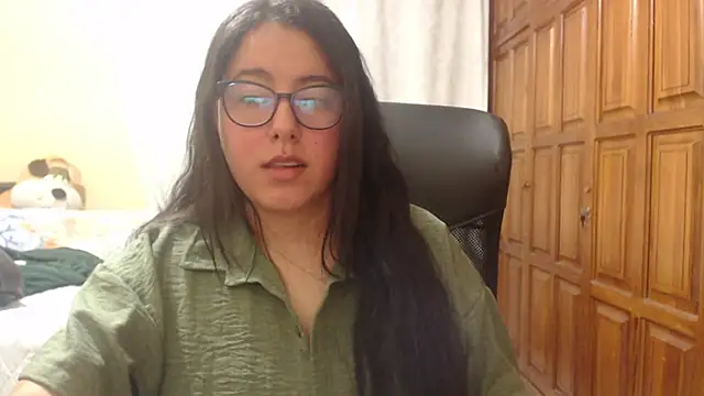Snapshot of Venus_cat_ chatting on 9, 4, 2026 Venus cat online show from 9, 4, 2026