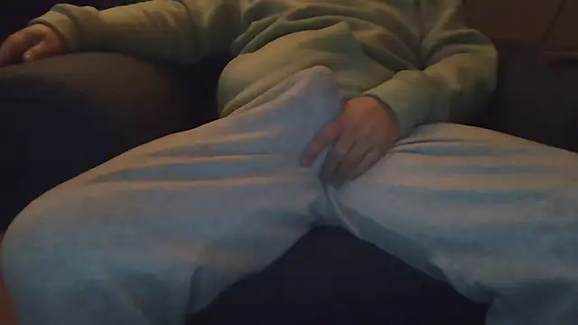 Snapshot of hot-brabo chatting on 2, 11, 2025 hot-brabo online show from 2, 11, 2025