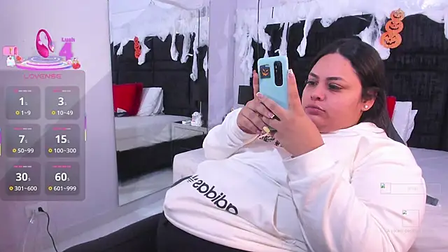 MayaCurvy online show from 21, 10, 2025