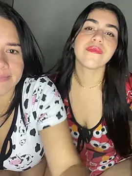 Snapshot of sindyy_01 chatting on 11, 10, 2025 sindyy 01 online show from 11, 10, 2025