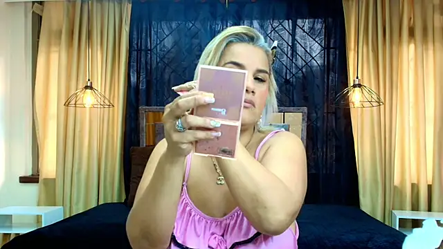 scarlet milf  online show from 14, 11, 2025