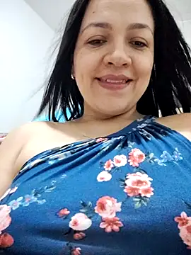 LindaSalo33 online show from 6, 11, 2025