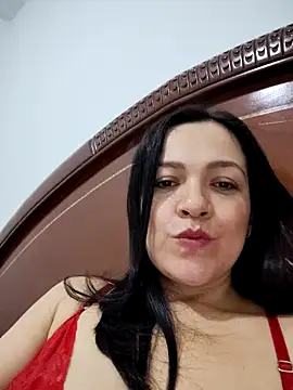 LindaSalo33 online show from 15, 11, 2025