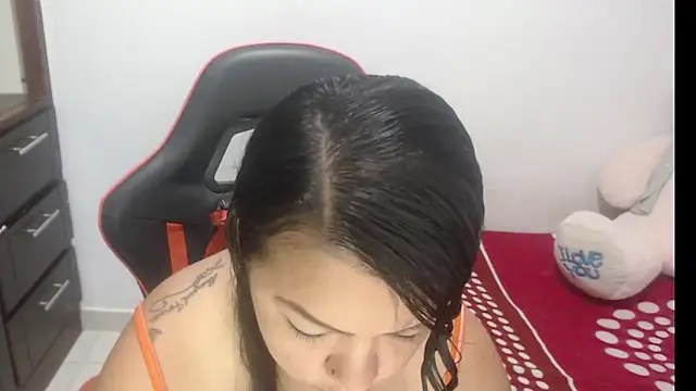 emily sexxx online show from 20, 4, 2026