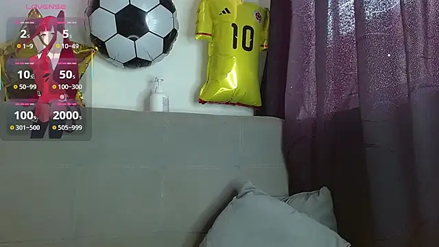 Snapshot of JuliethaFox chatting on 3, 7, 2026 JuliethaFox online show from 3, 7, 2026