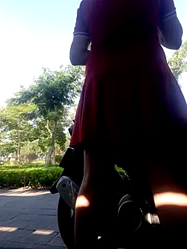 Zun 121 online show from 18, 10, 2025