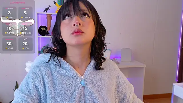 Snapshot of Sallie_Doll chatting on 28, 10, 2025 Sallie Doll online show from 28, 10, 2025